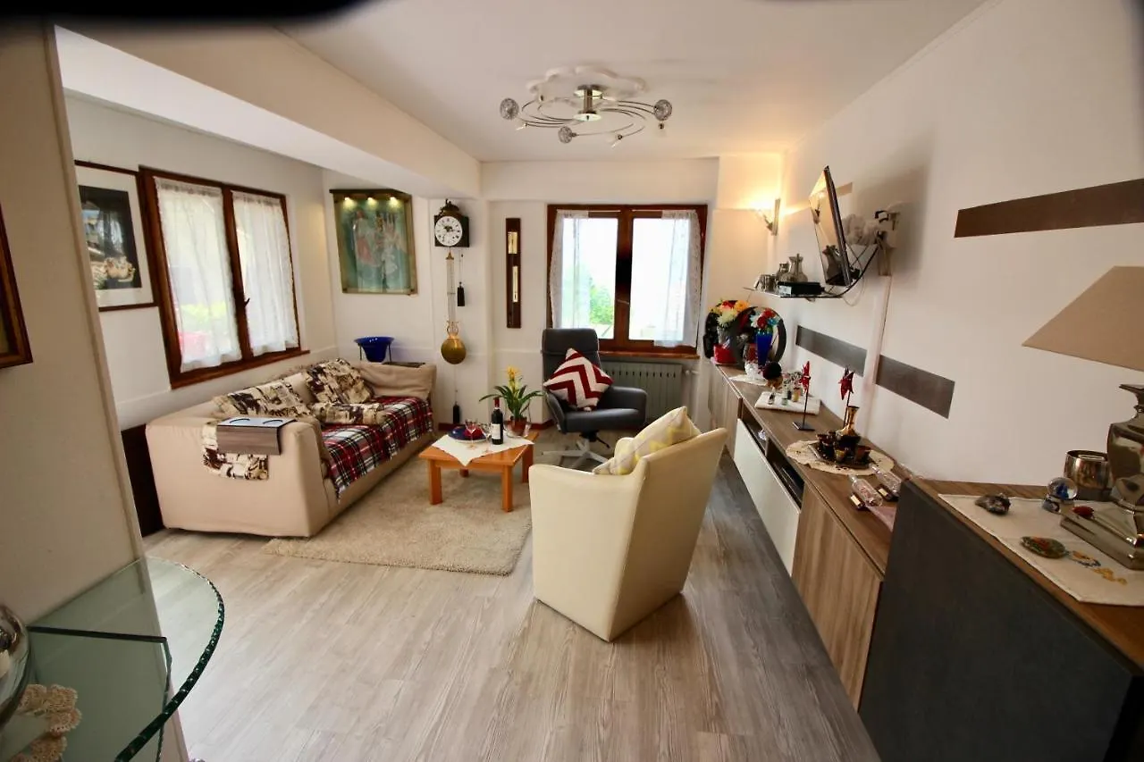 Casa Heli II Apartment San Zeno di Montagna